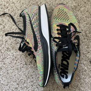 Nike Flyknit Racer